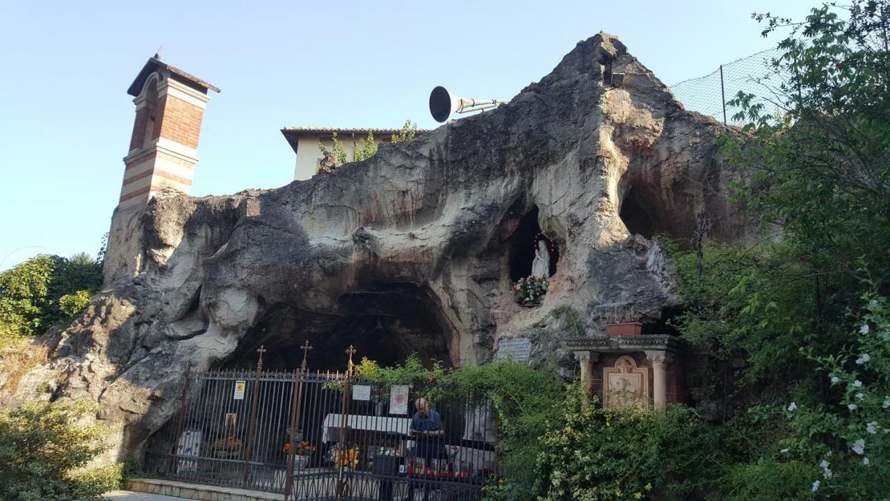 아스티 Location Turistic Monolocale Nel Parco Del Santuario 아파트 외부 사진